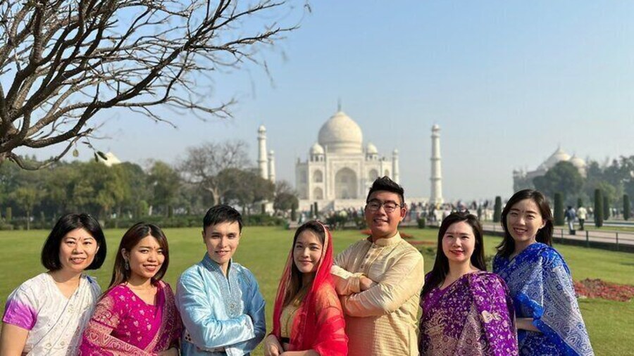 One-Day Private Taj Mahal Tour From Mumbai