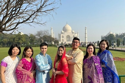 One-Day Private Taj Mahal Tour From Mumbai