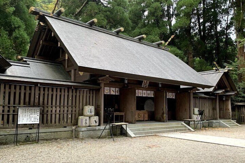 Ama-no-Iwato Shrine