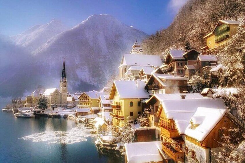 Private Christmas Time Tour from Vienna, Hallstatt and Salsburg Market