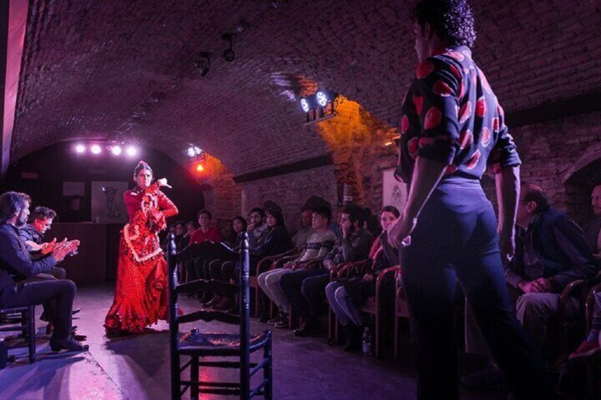 1 Hour Premium Flamenco Show in XII century Arabian Vault