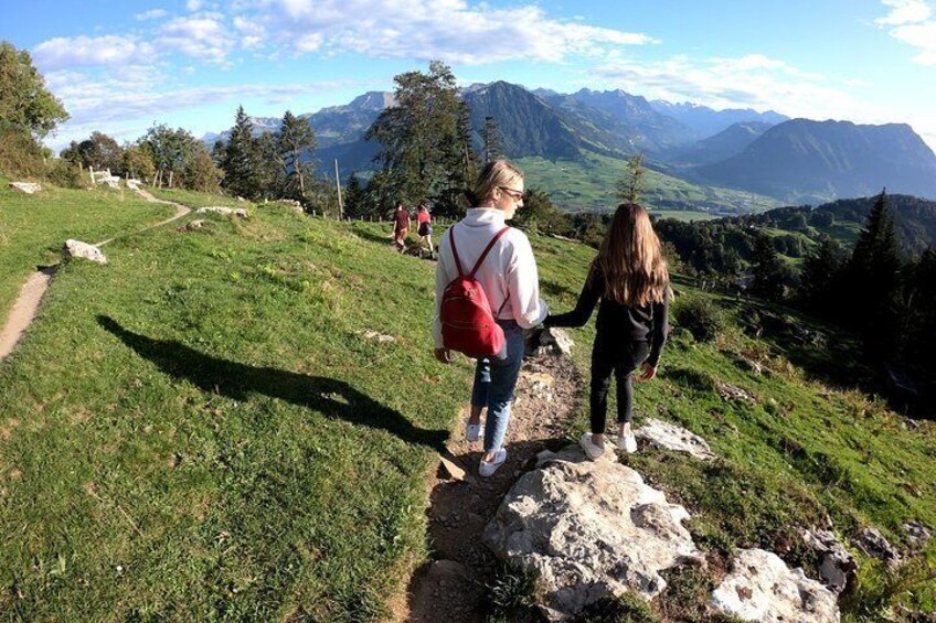 Private Full-day Guided Hike from Lucerne