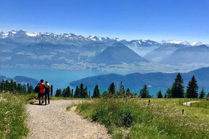 Private Full-day Guided Hike from Lucerne