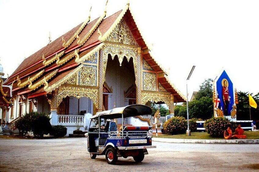 Private Chiang Mai Old City Half Day Tuk Tuk Tour 