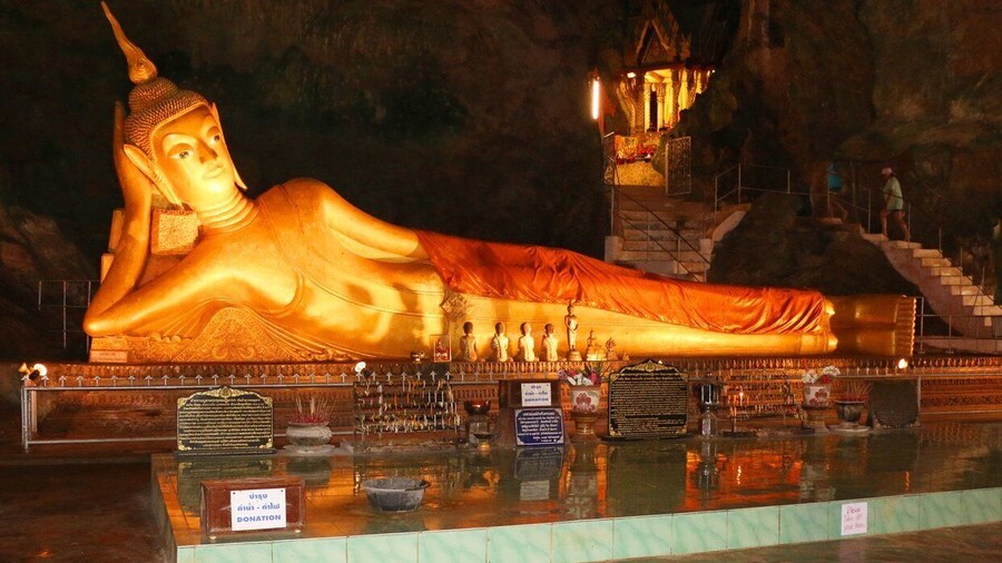 Full-Day Temple Tour Including Dragon Cave from Khao Lak