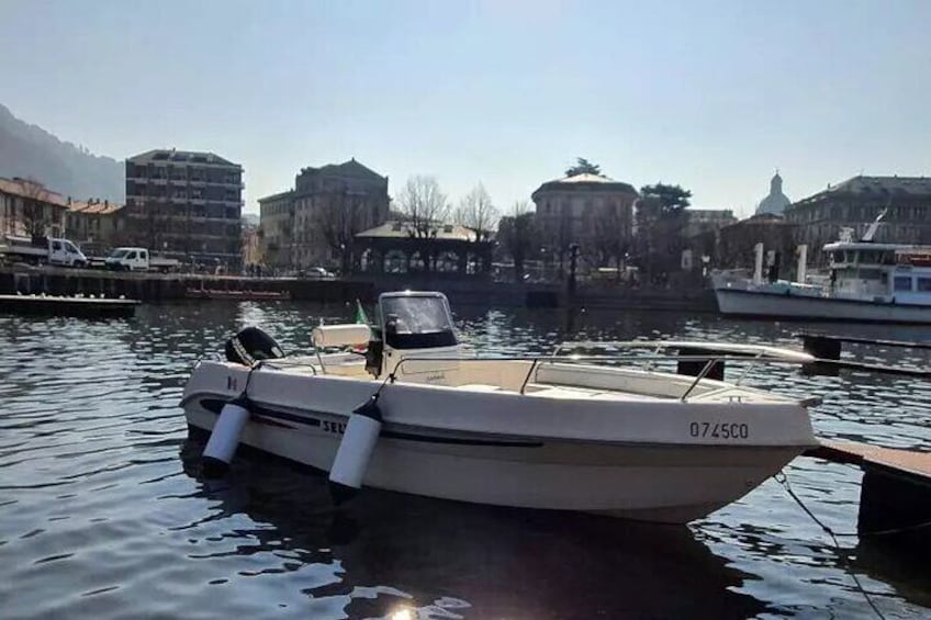 Boat Rental Without License 40cv Motor on Lake Como