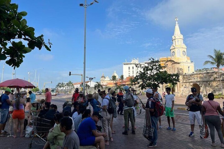 5 Islands Tour with Snorkel, Snack, Lunch and Music in Cartagena