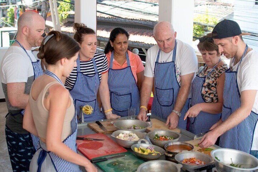 Traditional Cooking Small-Group Class in Unawatuna