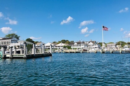 2-Hour Private, Guided Sightseeing Tour of Marthas' Vineyard