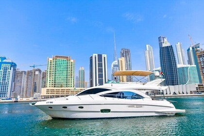 Dubai Marina Yacht Guided Tour with Breakfast or BBQ & Sunset