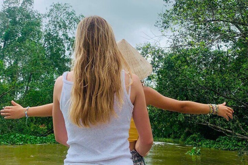 Cai Rang floating market experience