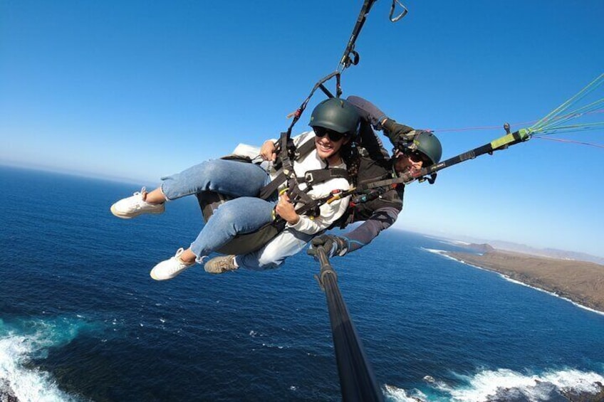 Two-seater paraglider in the sea of Tenezar