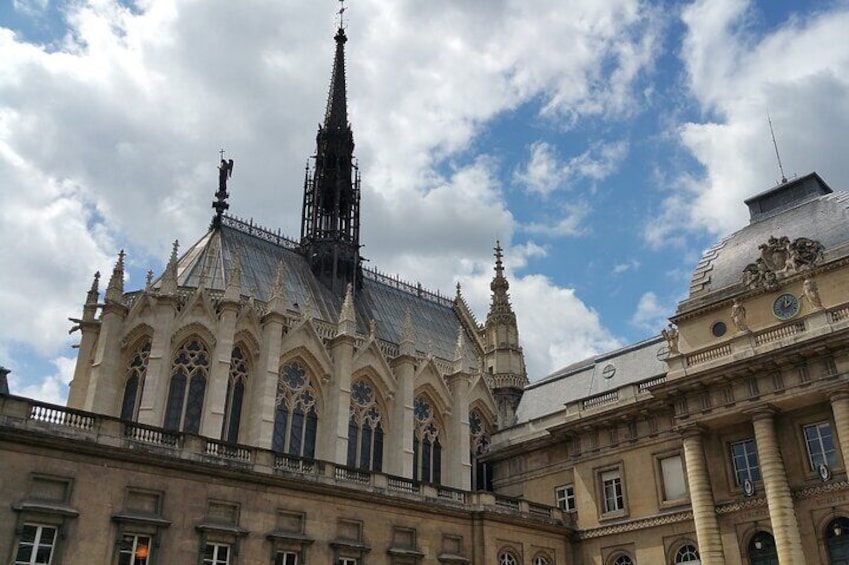 Saint Chapelle Paris from the outside