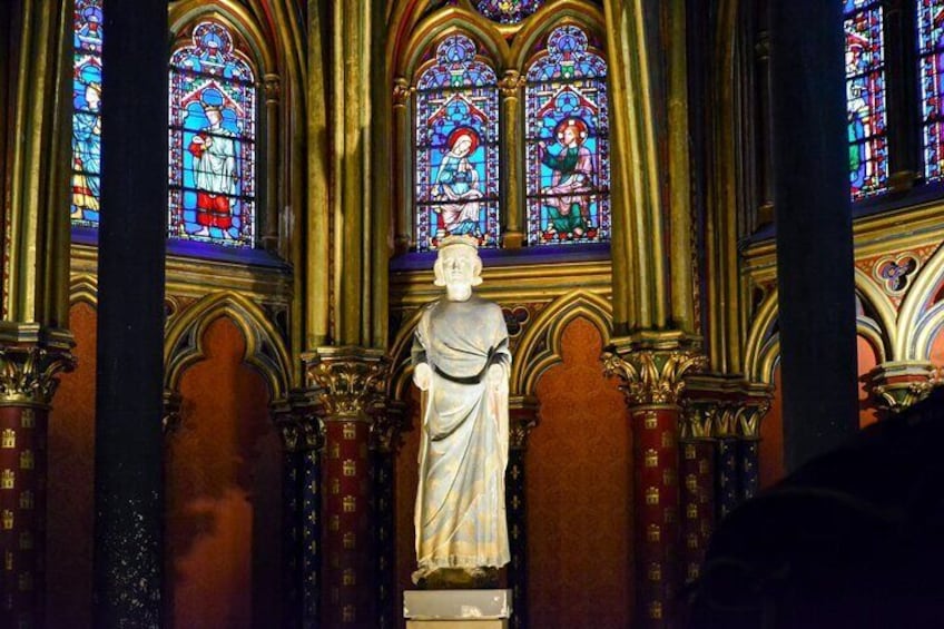 Saint Chapelle Paris statue