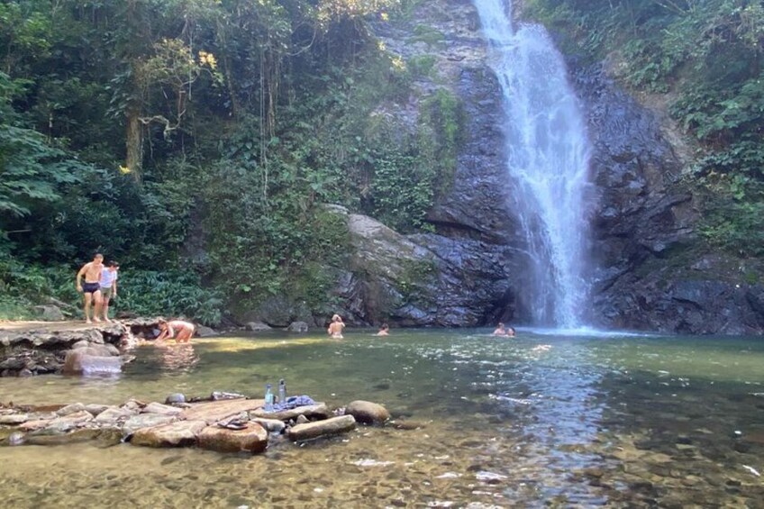 TROPICAL RAINFOREST WATERFALL DAY-TRIP 