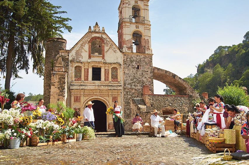 Magical Towns Tour: Basaltic Prisms, Huasca de Campo & Real del Monte