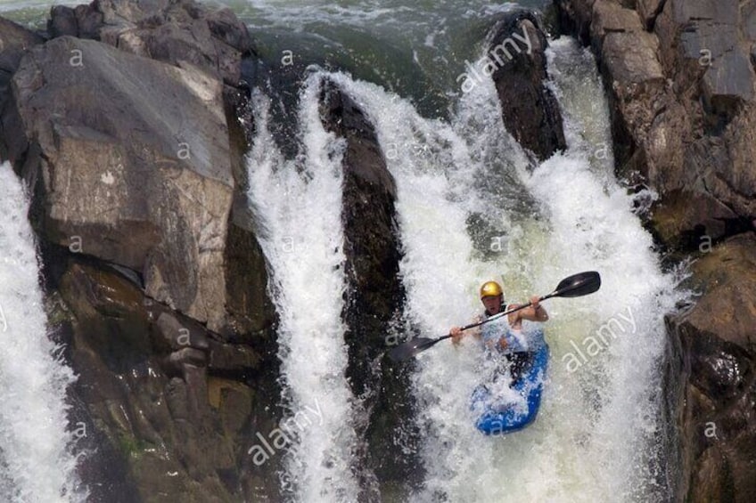 Self-guided Waterfall Hiking Tour through Great Falls National Park