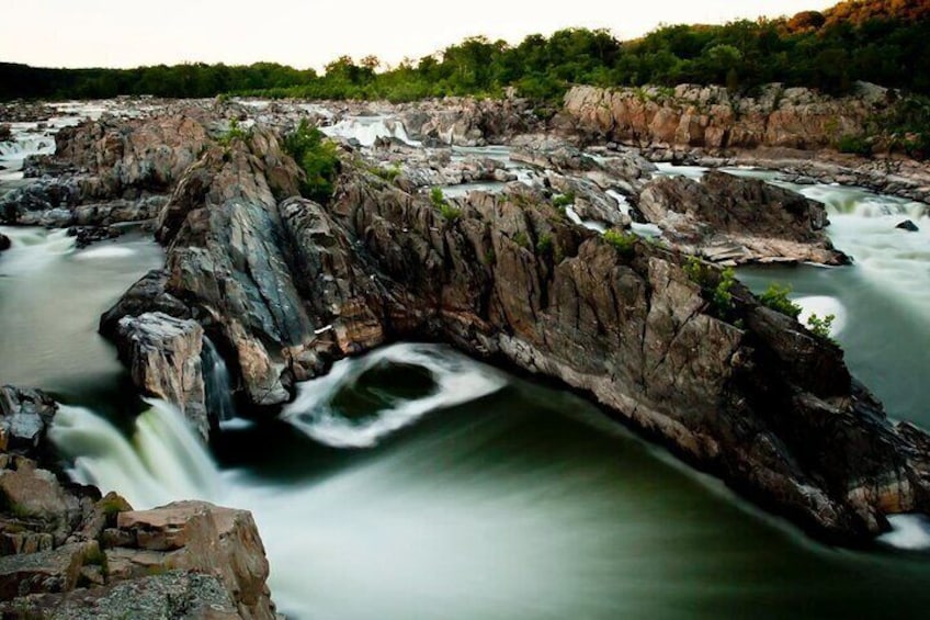 Self-guided Waterfall Hiking Tour through Great Falls National Park