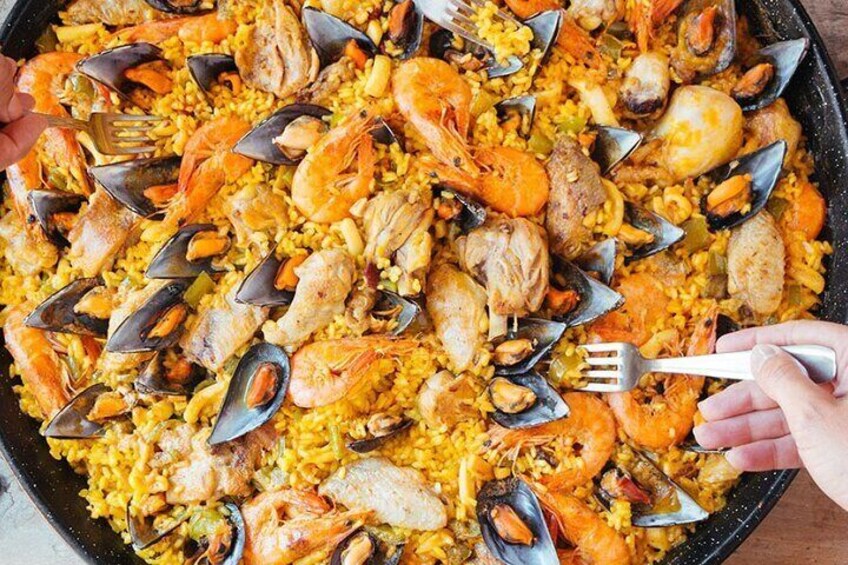 3-Hour Spanish Cuisine Private Cooking Masterclass in Sitges