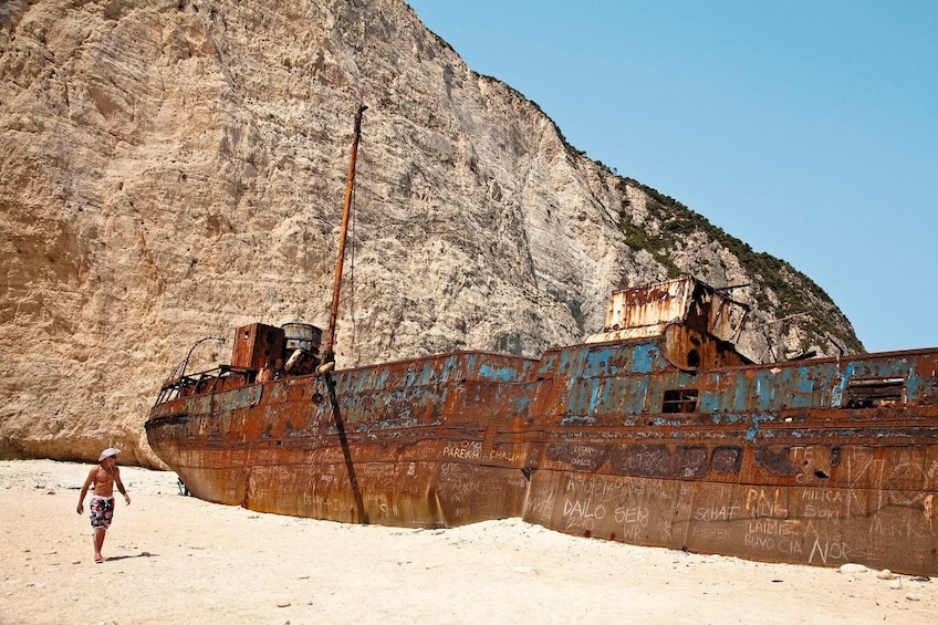 Smuggler's Cove Boat Cruise