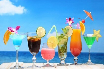 Self-guided Tour in Clearwater Beach Bars: Enjoy Free and Discounted Drinks