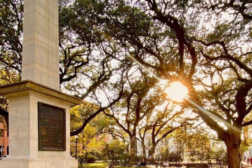 Savannah Historic District Tour by The Wandering Historians
