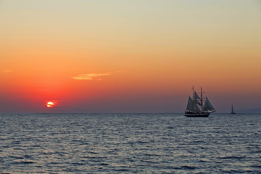 Santorini Sunset Cruise