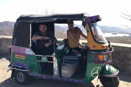 Jaipur Private Full-Day Sightseeing Tour by Tuk-Tuk with Pickup