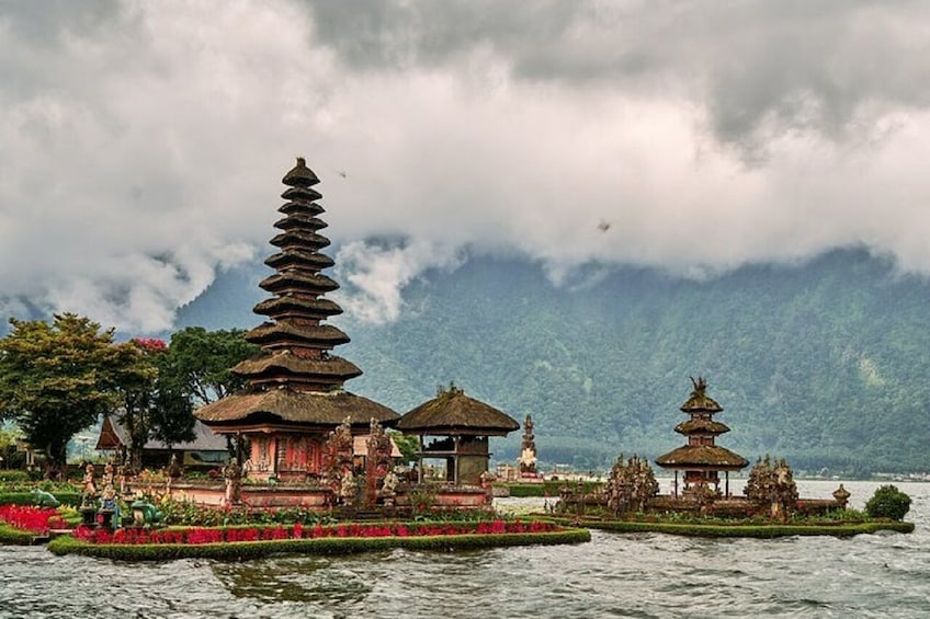 Full Day Group Tour Wonders of Bali with Pickup and Lunch