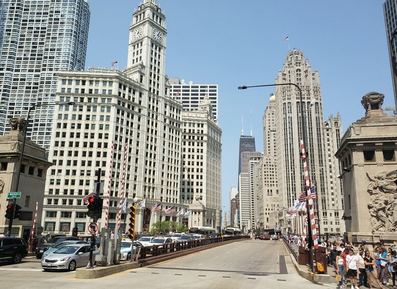 Chicago: Magnificent Mile Walking Tour