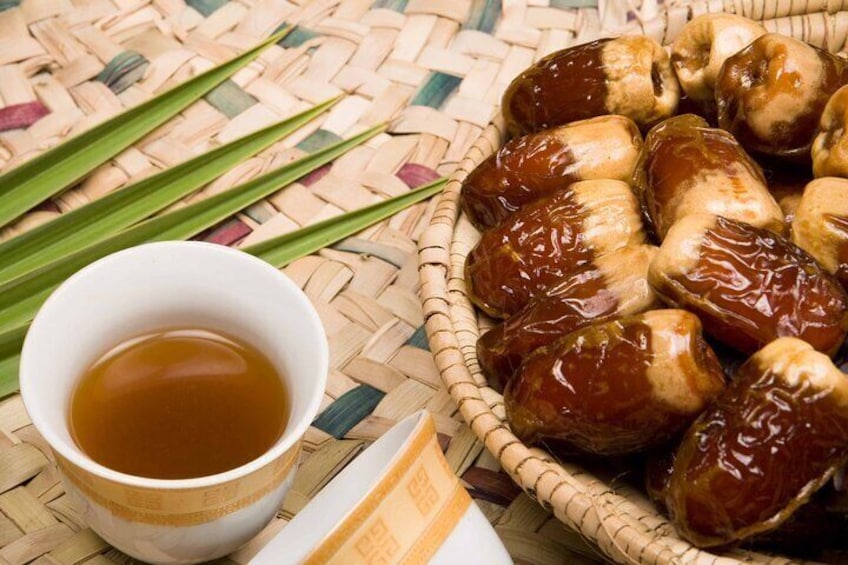 Welcome Arabic Tea / Coffee with dates