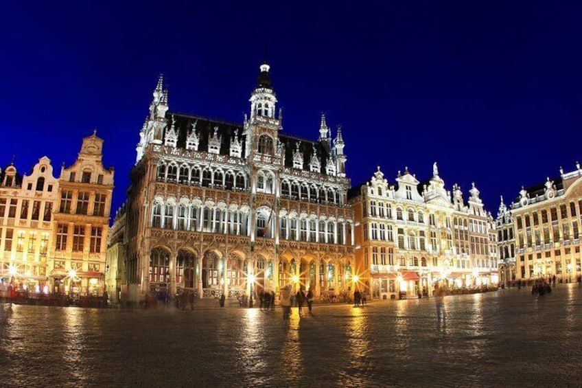 Brussels Scavenger Hunt and Self-Guided Walking Tour