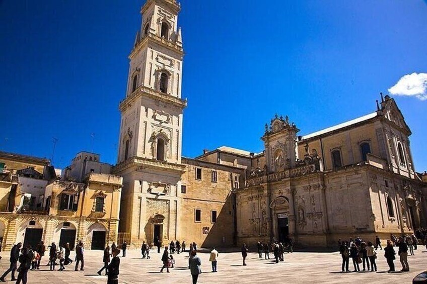 Guided Tour in Lecce and Paper Mache Workshop