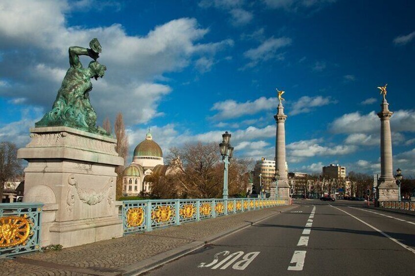 Liege Scavenger Hunt and Self-Guided Walking Tour