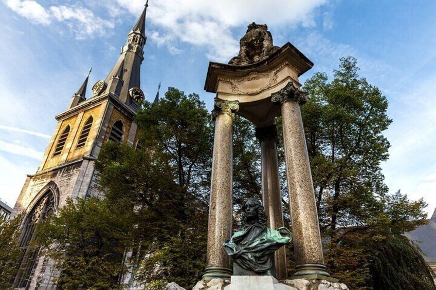 Liege Scavenger Hunt and Self-Guided Walking Tour
