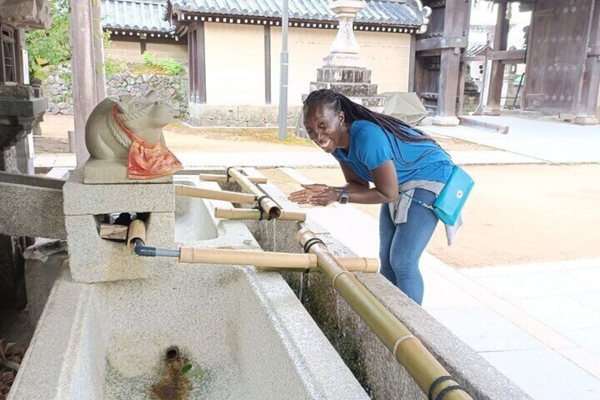 Experiencing Temizu at a Shinto Shrine