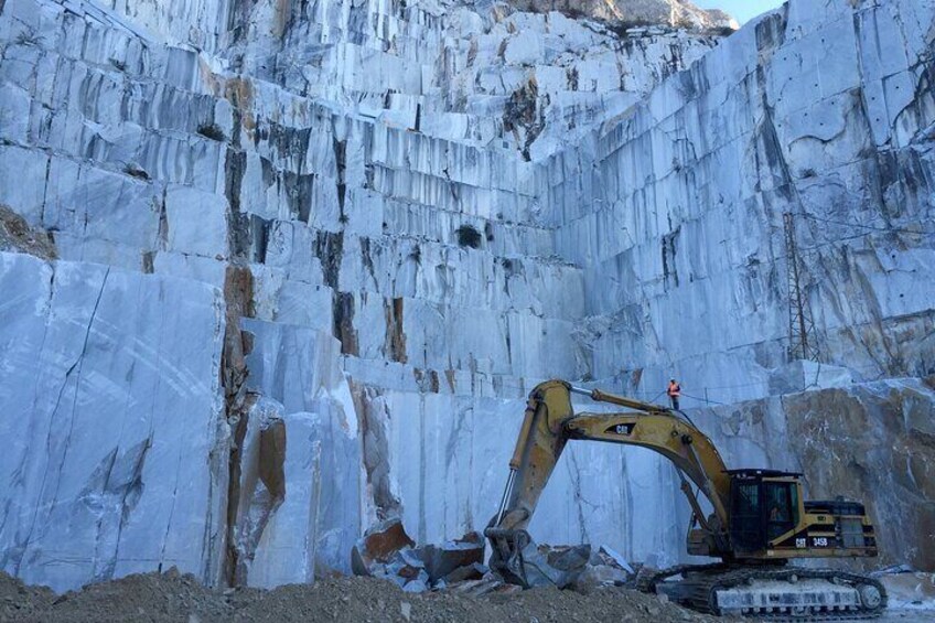 Marble blocks excavation