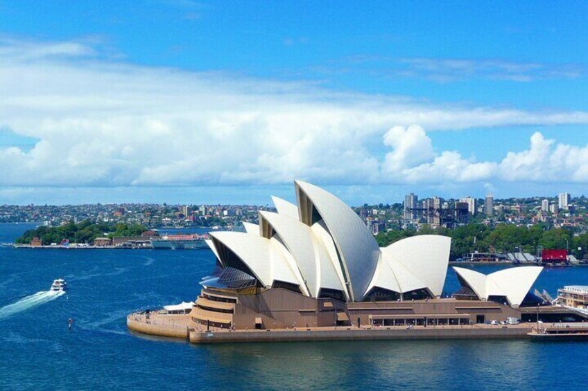 Sydney Scavenger Hunt and Self-Guided Walking Tour