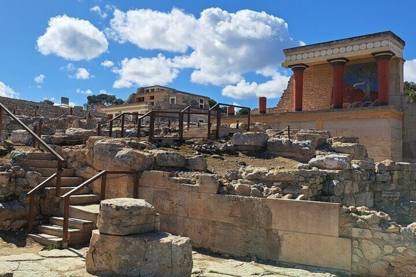 Private Guided Tour to Knossos Palace and Zeus Cave in Heraklion 