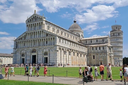 Pisa's Leaning Tower Climbing, Cathedral, Cemetery and Baptistery guided vi...