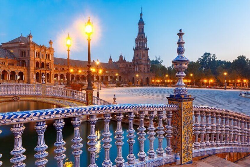 Seville Scavenger Hunt and Self-Guided Walking Tour