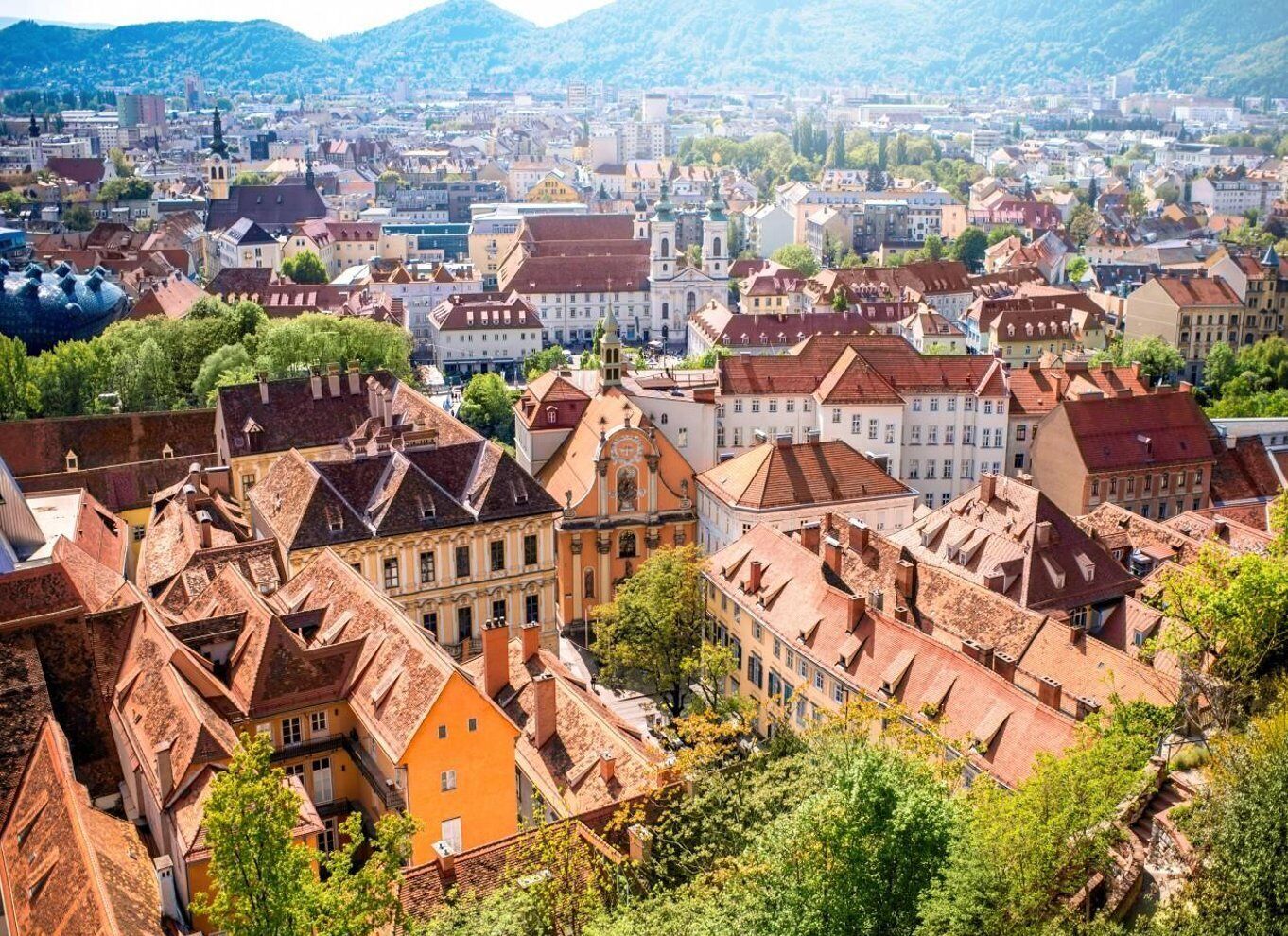 Graz: Skip the Line Landeszeughaus Private Guided Tour