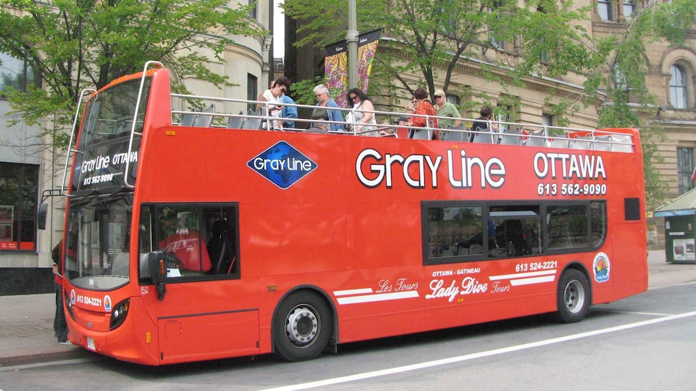 Picture 10 for Activity Ottawa: Hop-On Hop-Off Guided City Tour Pass