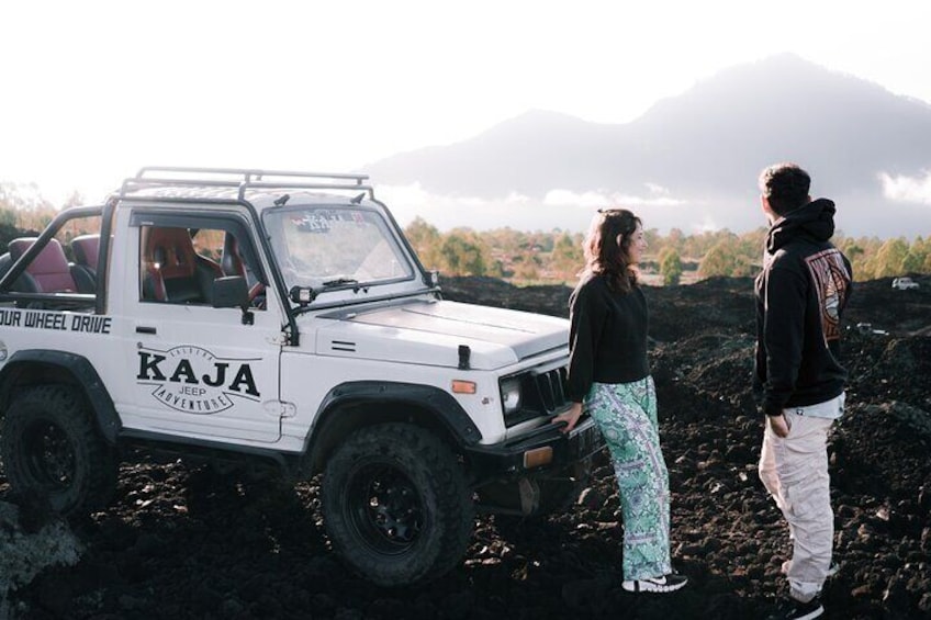 Mount Batur Jeep Sunrise with Photographer