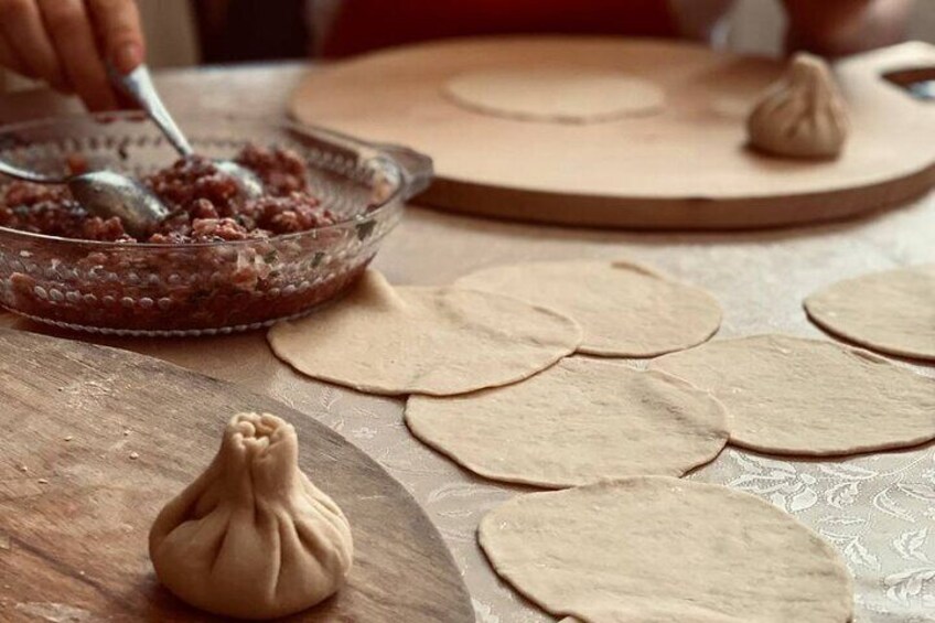 Making Khinkali