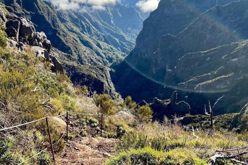 Morning Transfer To Pico Do Arieiro, Hike To Pico Ruivo & Return From Teixeira