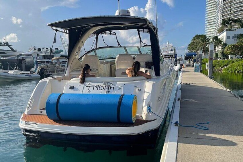 Private Cruise in Miami with Champagne