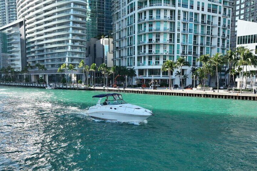 Miami: 2 Hour Private Yacht Cruise with Champagne 