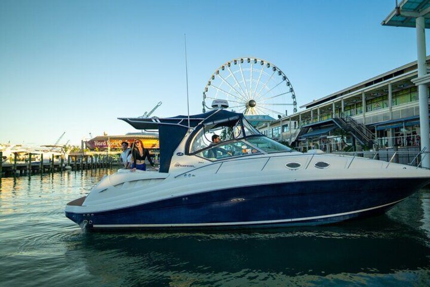 Private Yacht Cruise in Miami with Champagne