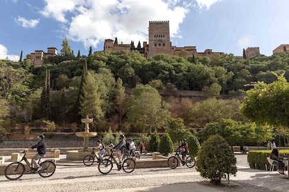 Albaicin & Sacramonte Electric Bike Tour in Granada